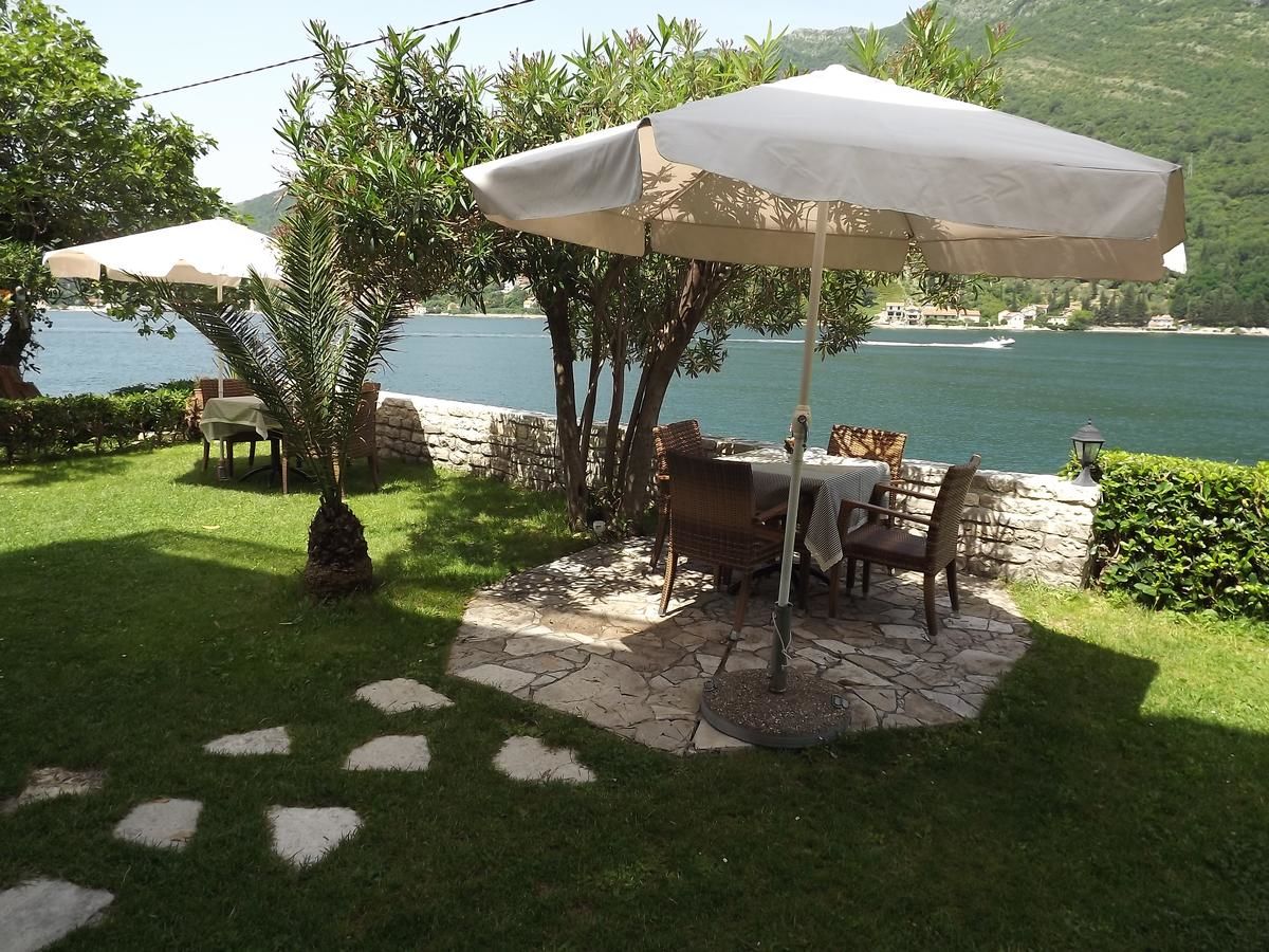 Апартаменты Apartments MaXhit Тиват-15