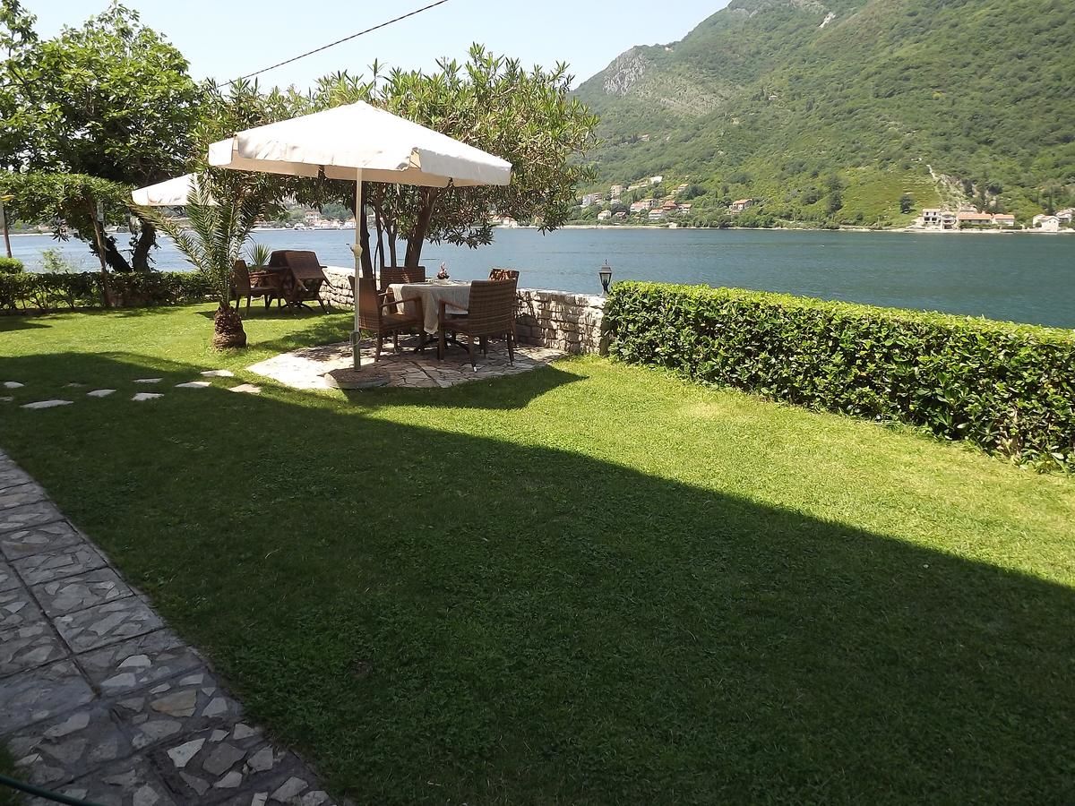 Апартаменты Apartments MaXhit Тиват-6