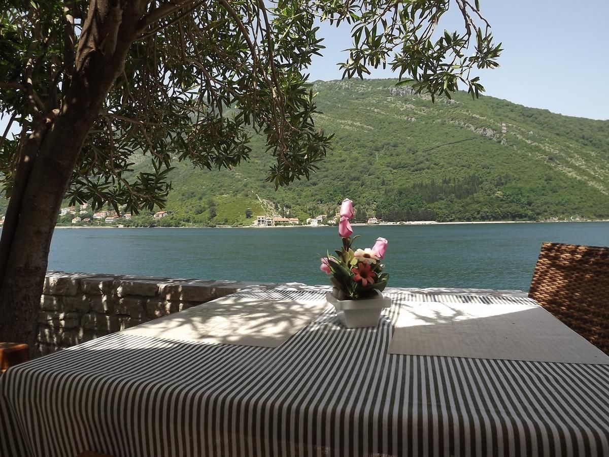 Апартаменты Apartments MaXhit Тиват-7