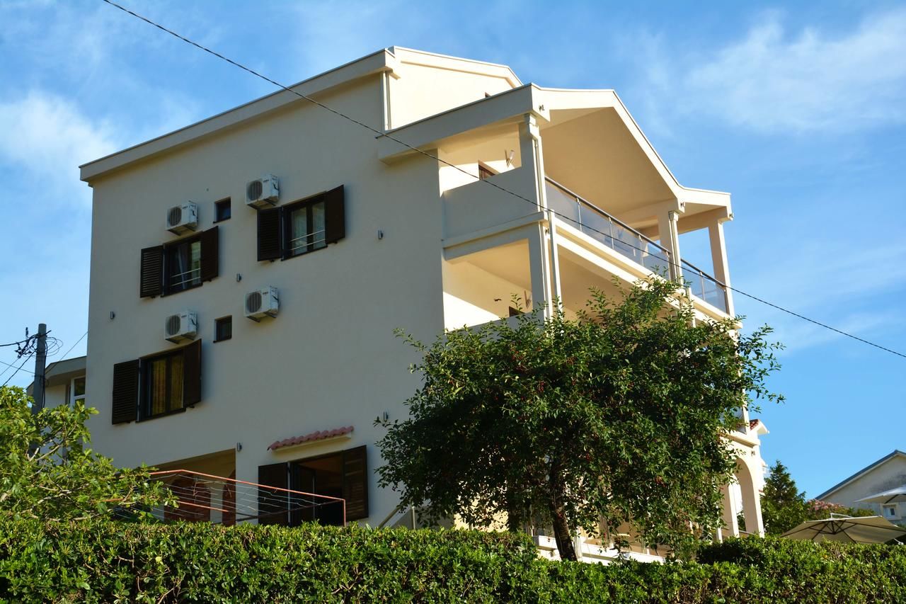 Апартаменты Apartments MaXhit Тиват-48