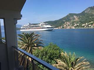 Апартаменты Apartments MaXhit Тиват Апартаменты "Комфорт" с 1 спальней и балконом с видом на море-4