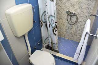 Апартаменты Apartments MaXhit Тиват Апартаменты с 1 спальней, балконом и видом на море (для 3 взрослых)-7