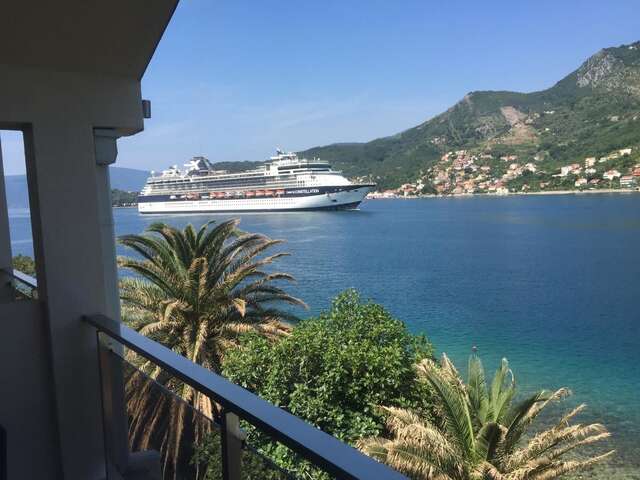 Апартаменты Apartments MaXhit Тиват-21